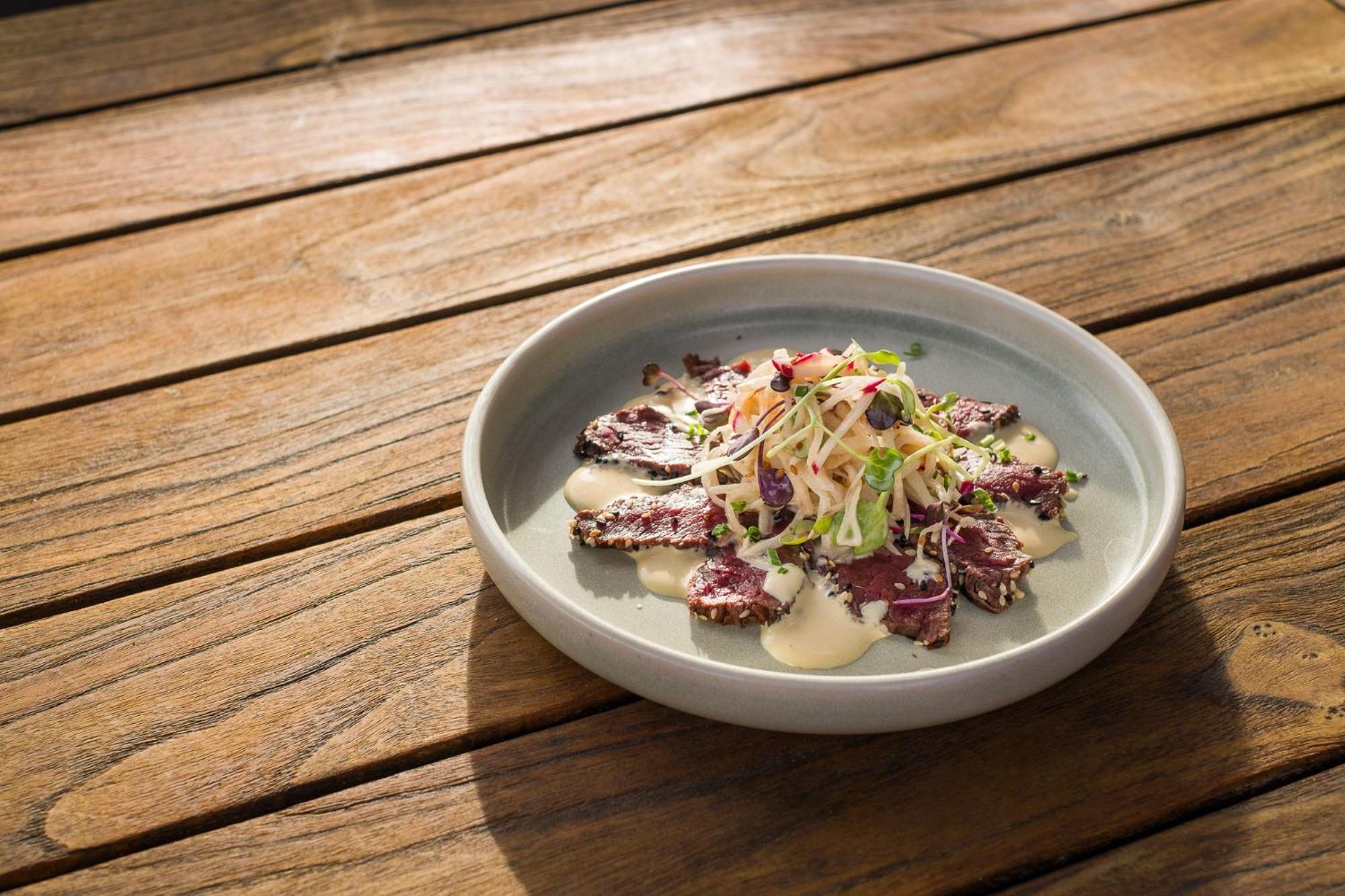 Carnmore Chateau Marlborough Blenheim Exterior foto A dish of dried abalone