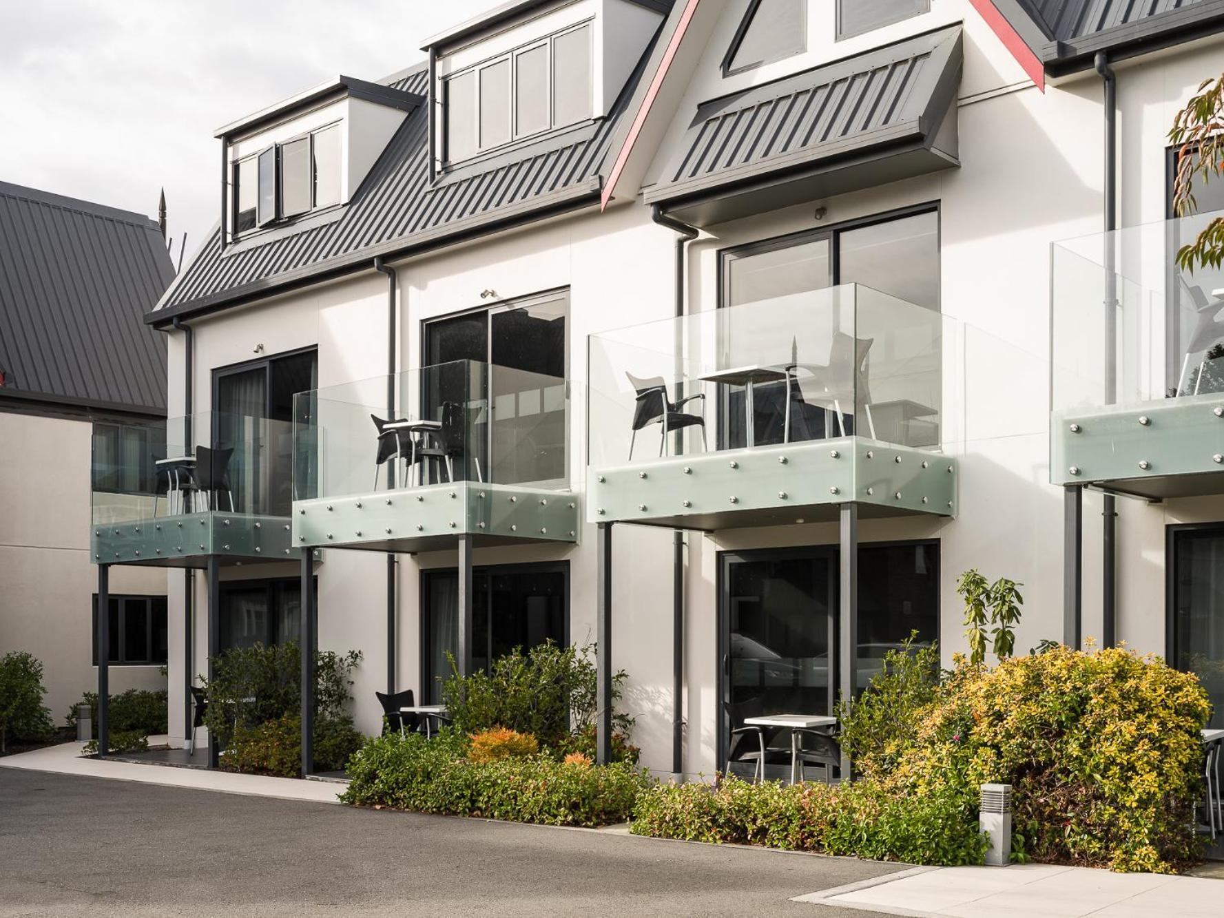 Carnmore Chateau Marlborough Blenheim Exterior foto The Terrace Apartments